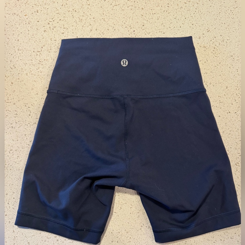 Lululemon Women’s Size 4 Align Yoga 6’ Shorts Navy Blue NWOT - never worn - Picture 2 of 9